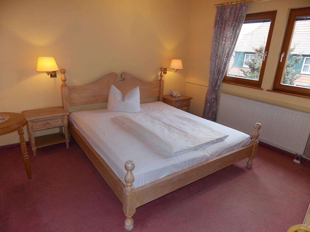 Gasthof Und Landhotel Zur Ausspanne Klipphausen Rom bilde