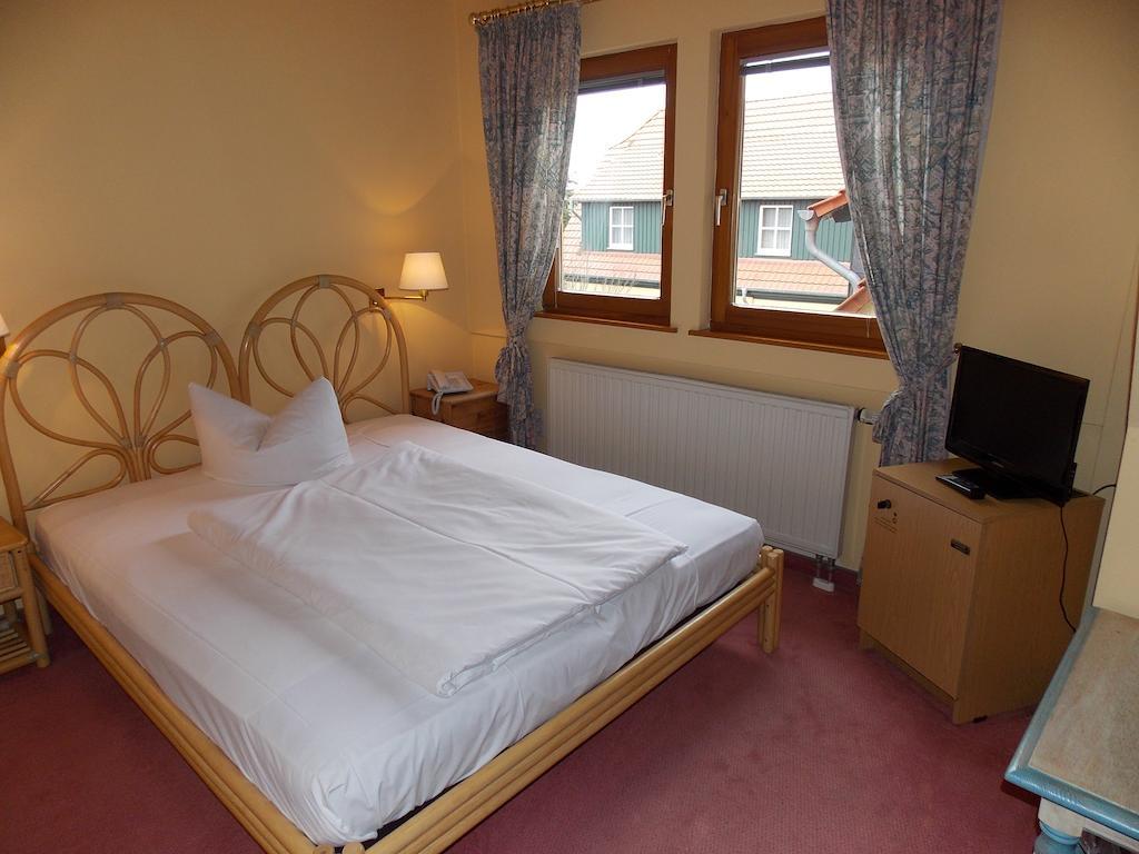 Gasthof Und Landhotel Zur Ausspanne Klipphausen Rom bilde